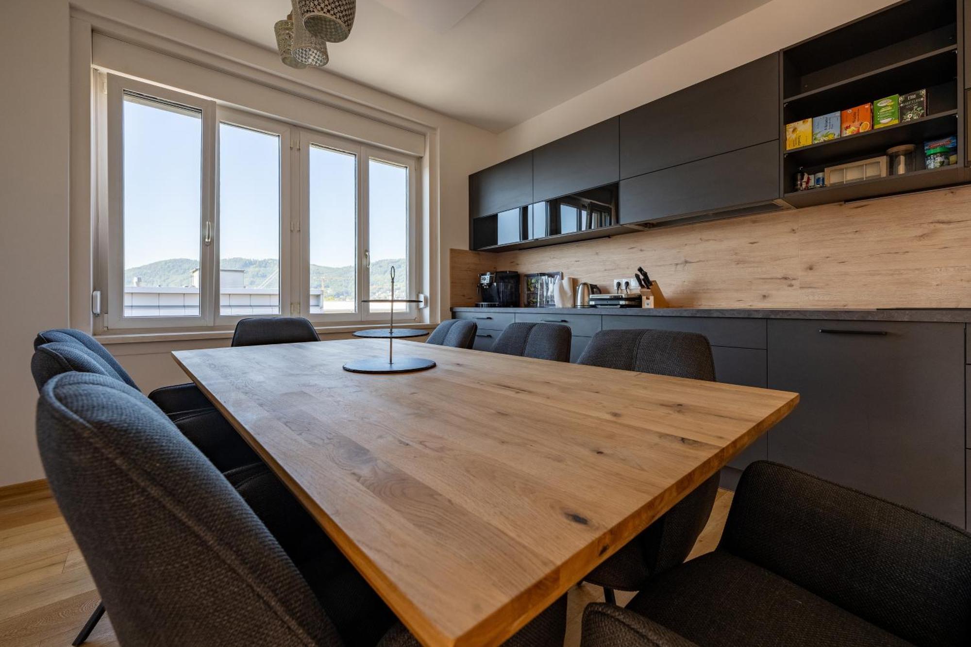 Tamliving Center Luxury 4 Smart Tv Kitchen Great View